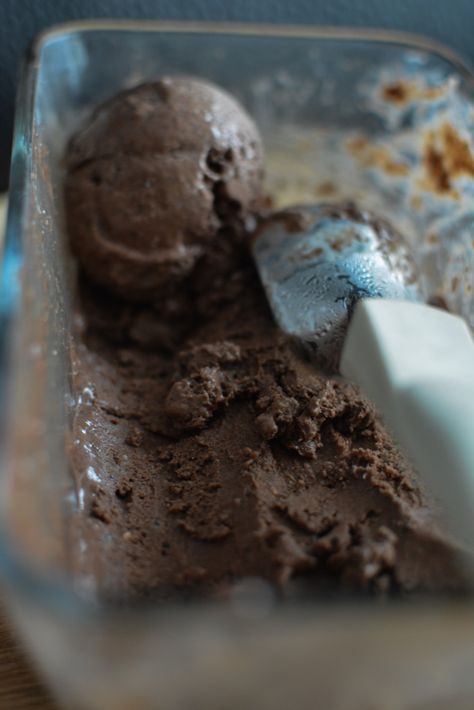 Chia Ice Cream, Chia Seed Ice Cream, Chocolate Concrete, Chocolate Ice Cream Recipe, Freeze Ice, Ninja Creami, Healthy Treat, Ice Cream Recipe, Chocolate Ice