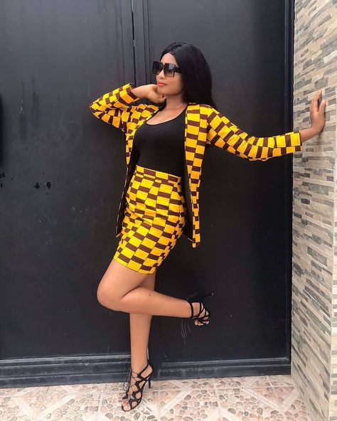 Ankara Dress Styles For Teenagers, Ankara Styles For Teenage Girl, Simple Short Ankara Dresses, Short Gown Ankara Styles, Gown Ankara Styles, Gown Ankara, African Kids Clothes, Ankara Dress Designs, African Ladies