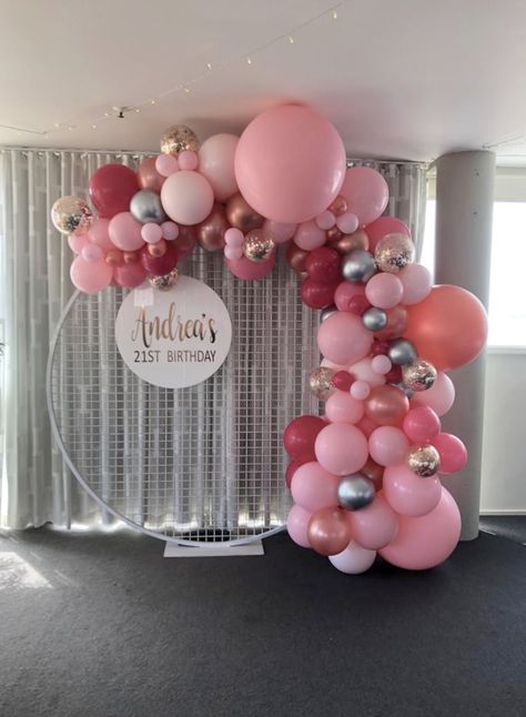 21st Birthday Photo Wall Backdrop Ideas, 21st Birthday Photo Wall, 21st Photo Wall, 18th Birthday Photo Backdrop, 21st Balloons, Birthday Photo Wall, 21st Birthday Table Decorations, 18th Ideas, 21st Party Decorations