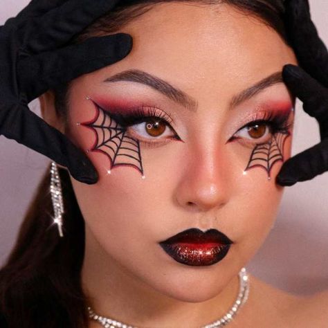 No te preocupes por el disfraz, estas ideas de maquillaje te ayudarán a lucir perfecta en Halloween La entrada 10 ideas de maquillaje para Halloween si no tienes disfraz se publicó primero en Mujer de 10: Guía real para la mujer actual. Entérate ya.. Spidergirl Costume Aesthetic, Face Makeup For Halloween For Women, Halloween Makeup Trends 2023, Spiderman Makeup Woman Easy, Spiderman Makeup Woman, Pretty Halloween Makeup Looks Easy, Halloween Face Makeup For Women, Cute Halloween Makeup Looks Easy, Spiderman Makeup Looks