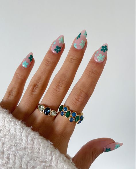 Bright Colored Nails, Turquoise Nail Designs, Teal Nail Designs, Mint Green Nails, Teal Nails, Turquoise Nails, Bright Summer Nails, Green Nail Designs, Floral Nail Designs