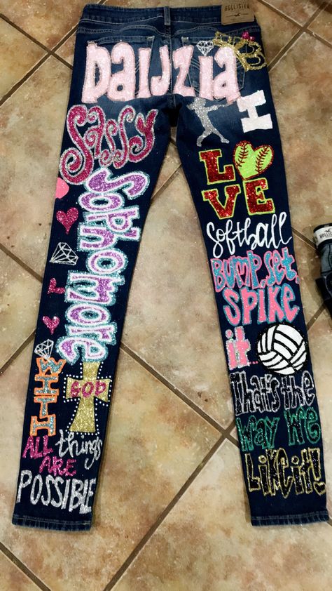 Hoco Pants Painted, Spirit Jeans Ideas, Homecoming Inspiration, Hoco Pants, Homecoming Overalls, Spirit Overalls, Highschool Sports, Homecoming Pants, Senior Painted Jeans