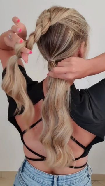 Horrible Hair, Girl Hair Dos, Easy Hair Updos, Hair Braid Videos, Hairstyle Tutorial, Hair Tutorials For Medium Hair, Peinados Fáciles Para Cabello Corto, Work Hairstyles, Hair Up Styles