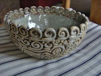 Cool coiled bowl Ceramic Coil Pots, Coil Projects, Coil Bowl, Coiled Pottery, Coil Pot, Coil Pottery, Clay Bowls, Coil Pots, Beginner Pottery