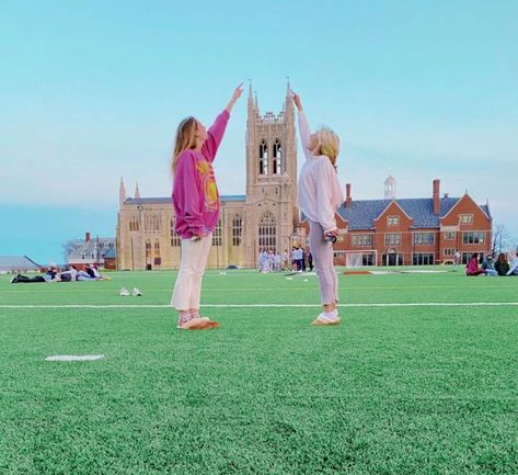 Preppy Private School, Preppy Boarding School, Private School Aesthetic, College Acceptance Letter, School Preppy, School Places, Happy Pictures, Sophomore Year, Preppy Summer