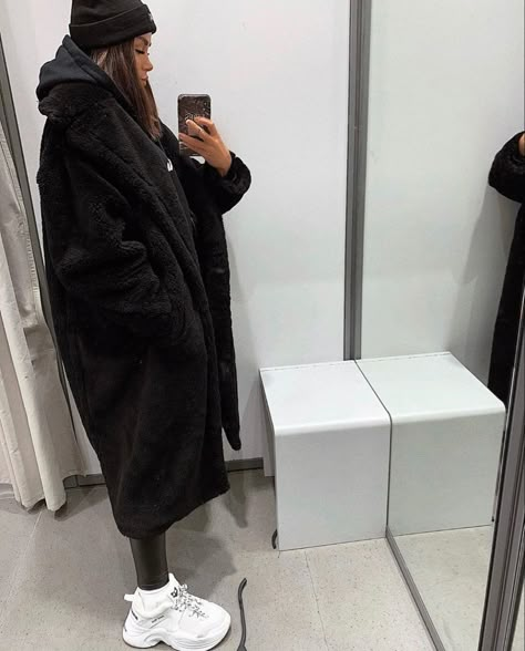 Winter Outfits Teddy Coat, Long Black Sherpa Coat Outfit, Long Black Teddy Coat Outfit, Black Teddy Coat Outfit Winter, Teddy Coat Outfit Black, Long Teddy Coat Outfit, Black Teddy Coat Outfit, Teddy Coat Outfit Winter, Zurich Outfit