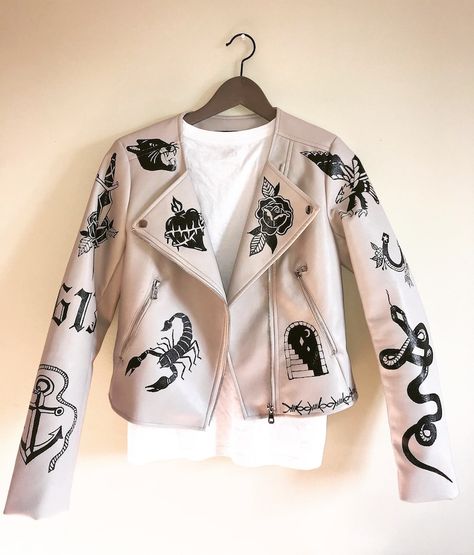 Painted Leather Jacket, Upcycle Clothes Diy, Painted Jacket, Pastel Outfit, Painted Clothes, Causual Outfits, Painting Leather, Art Clothes, Upcycle Clothes