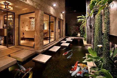 Natural Inspiration: Koi Pond Design Ideas For A Rich And Tranquil Home Landscape! Indoor Zen Garden, Indoor Pond, Koi Pond Design, Kolam Koi, California Beach House, Taman Air, Garden Pond Design, Asian Garden, Carpe Koi