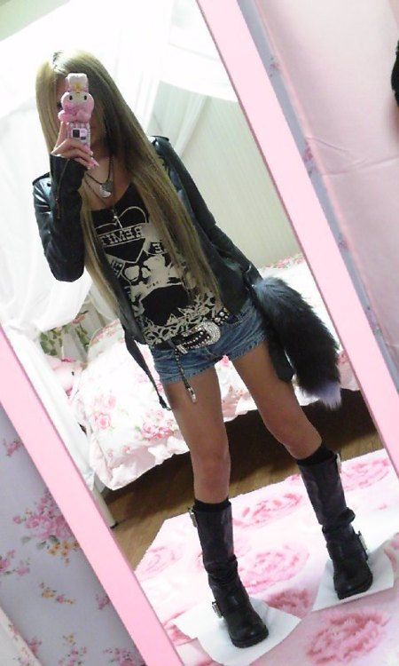 2000s Japanese Fashion, Gyaru Fashion, Gothic Clothes, Scene Fashion, 2000s Fashion Outfits, J Fashion, Harajuku Fashion, Dark Fashion, 2000s Fashion