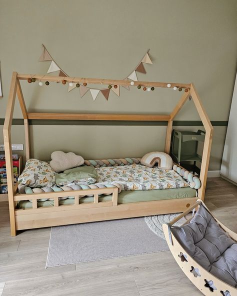 Dal Letto al Decoro: Tutto per la Camera dei Bambini Montessori 💫 ⠀ Una collezione di mobili per bambini Montessori, fatti a mano in Italia 🇮🇹 con materiali naturali 🌱 ed ecologici. Qui troverai tutto il necessario per creare la stanza perfetta per i tuoi bambini: dai mobili funzionali ai tessuti accoglienti e al decoro originale. ⠀ I nostri mobili aiuteranno i tuoi bambini 👶🏻 a crescere in un’atmosfera di armonia e comfort, contribuendo al loro sviluppo e alla loro indipendenza. Ogni element... July 3, Montessori, Tower, On Instagram, Quick Saves