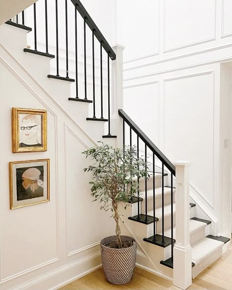 Stair Moulding, Split Foyer Remodel, Staircase Molding, Stairway Walls, Wall Molding Design, Foyer Stairs, Stair Renovation, House Staircase, Stair Railings