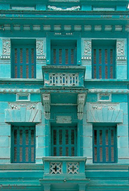 Facade in blue by Paulo Heuser, via Flickr ~ Porto Alegre, Brasil ^This means...IT ACTUALLY EXISTS!!! Turquoise Aesthetic, Aesthetic Dump, Aqua Mint, Shades Of Teal, Shades Of Turquoise, Aqua Turquoise, Bleu Turquoise, Aqua Color, Boho Home