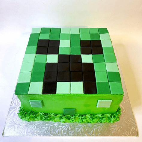 Best Minecraft Birthday Cakes - Minecraft Cake - Eating on a Dime Minecraft Cakes For Boys Birthdays, Minecraft Cake Ideas Easy, Lego Minecraft Cake, Birthday Cake For 8 Year Boy, Simple Minecraft Cake, Minecraft Birthday Cake Ideas, Minecraft Cakes For Boys, Minecraft Birthday Ideas, Minecraft Theme Cake