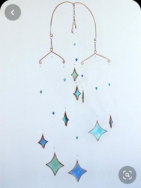 Wind Chain, L'art Du Vitrail, Green And Turquoise, Mobile Art, Glass Stars, Stained Glass Diy, Stained Glass Crafts, Hanging Mobile, Stained Glass Designs