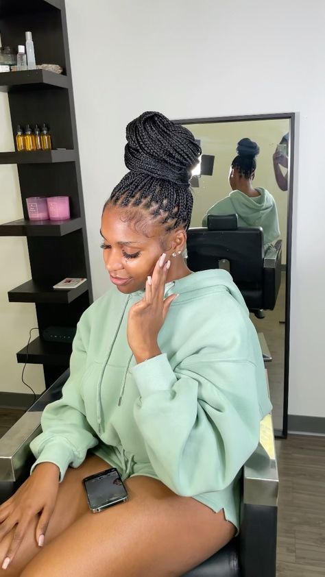 Knotless In A Bun, Knotless Braids Bun, Small Medium Knotless, Small Medium Knotless Braids, Medium Knotless Braids Hairstyles, Medium Knotless Braids, Small Knotless Braids, Locs Protective Styles, Medium Knotless