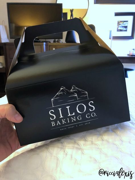 Magnolia Market Decor, Silos Bakery, Joanna Gaines Family, Magnolia Store, Silos Baking Co, Store Packaging, Texas Trip, Ford Interior, Chip And Jo