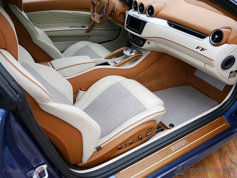 Brown Wood Interior, Semi Trucks Interior, Best Car Interior, Vw T3 Doka, Mustang Interior, Car Interior Upholstery, Ferrari Ff, Custom Dashboard, Bmw Interior