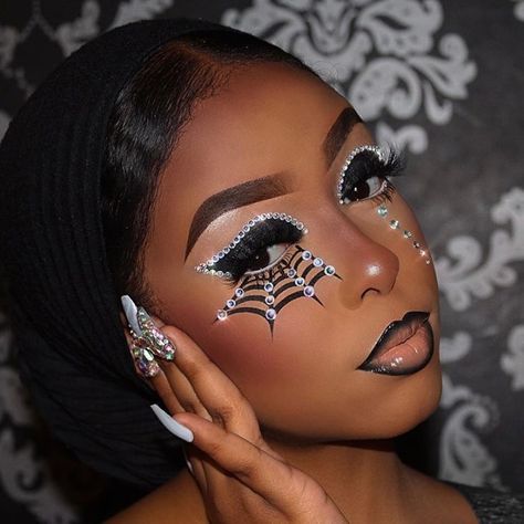 Halloween Look Ideas, Makeup Halloween Looks, Halloween Themed Makeup, Pretty Halloween Makeup Looks, Creative Halloween Makeup Looks, Eye Makeup Halloween, Pretty Halloween Makeup, October Makeup, Girl Halloween Makeup