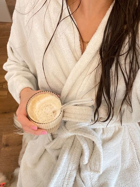 Bathroom Robe Aesthetic, Bathrobe Selfie, Good Morning Breakfast, Bath Dress, Fitness Inspiration Body, Aesthetic Coffee, Dress Aesthetic, Cozy Outfit, Casual Style Outfits