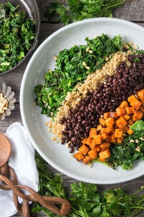 Black Bean Bowl, Bean Bowl, Sweet Potato And Black Bean, Kale Recipe, Quinoa Kale, Quinoa Sweet Potato, Dinner Vegan, Vegetarian Meal Prep, Meal Prep Recipes