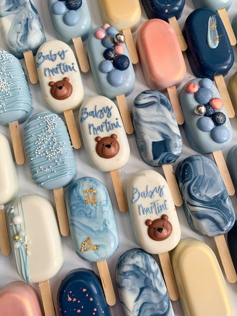 Teddy Bear Baby Shower Ideas, Bear Baby Shower Ideas, Cakesicles Ideas, Bear Baby Shower Cake, Bear Baby Shower Theme, Classy Baby Shower, Cake Pop Decorating, Idee Babyshower, Teddy Bear Theme