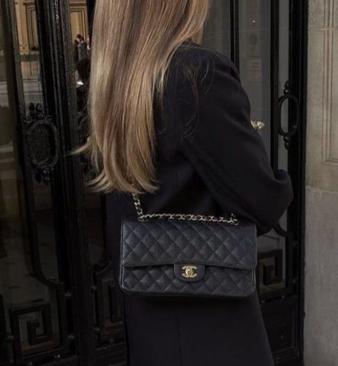 @lovisabarkman / minimal / black / outfit / Chanel / classic flap / bag Classic Chanel Flap Bag, Chanel Small Flap Bag Outfit, Chanel Classic Flap Bag Outfit, Chanel Flap Bag Outfit, Chanel Black Bag, Classic Designer Handbags, Classic Chanel Bag, Black Chanel Purse, Black Chanel Bag