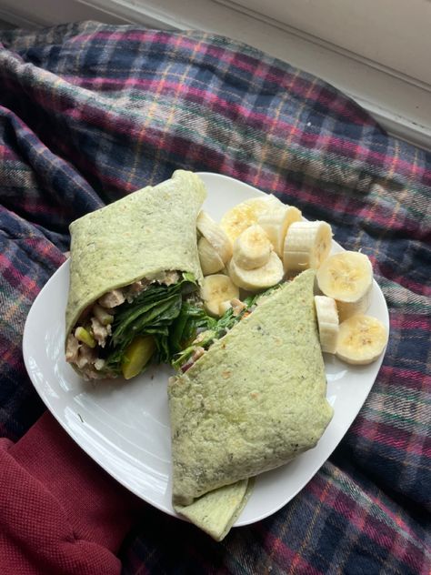 Salad Wrap, Salad Wraps, Vegan Lunch, Food Cravings, Clean Eating Recipes, Aesthetic Food, Healthy Food, Clean Eating, Salad