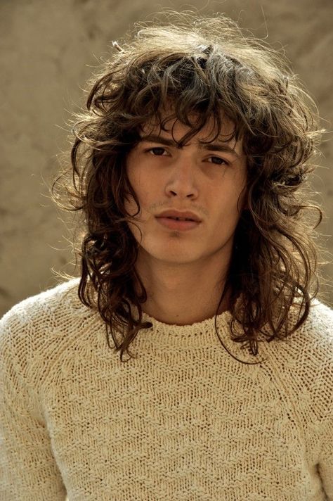 Rockstar Hairstyles, 70s Haircuts, Long Hairstyles With Bangs, Mens Long Hairstyles, Matrix Hairstyle, Long Curly Hair Men, Men Haircut Curly Hair, 70s Hair, Haircut Curly Hair