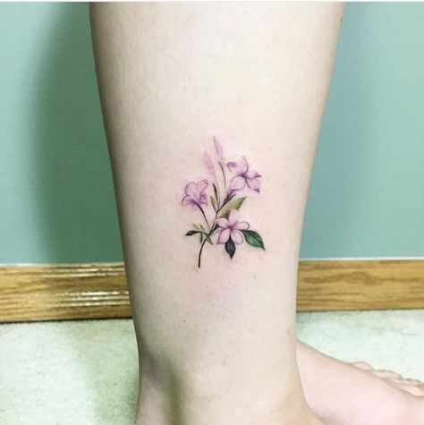 Jasmine Flower Tattoo, Jasmine Tattoo, Tattoo Fairy, Wildflowers Tattoo, Symbols Tattoos, Tattoos And Their Meanings, Tattoo Watercolor, Jasmine Flowers, Flower Tattoo Shoulder