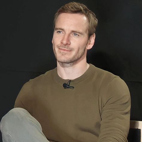 Michael Fassbender Xmen, Michael Fassbender Photoshoot, Shame Michael Fassbender, Michael Fassbender Young, Michael Fassbender Mr Rochester, Michael Fassbender Red Hair, Michael Fassbender Smile, Man Moment, Erik Lehnsherr