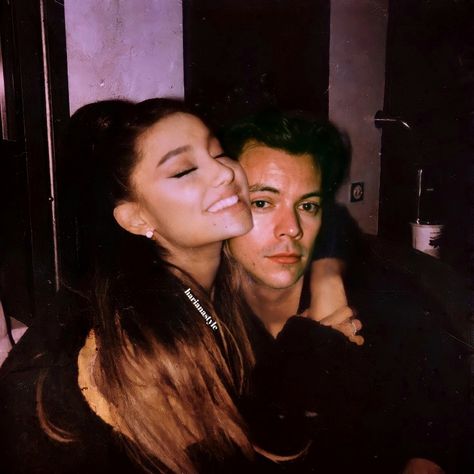 Jelena Manip, Harry Styles And Ariana Grande, Harry Styles Hands, Ariana Grande Background, Justin Hailey, Tv Show Couples, Boy Best Friend Pictures, Boy Best Friend, Harry Styles Photos