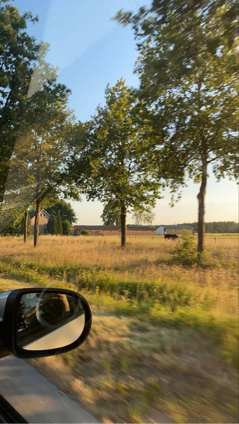 Farm at sunset whilst riding in a car Land Owner Aesthetic, Farm Love Aesthetic, Buying Land Aesthetic, Simple Life Aesthetic Farm, Farm Market Aesthetic, Rancher Life, Western Future, Western House, Farm Aesthetic