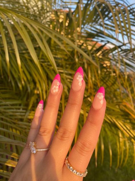 Florida Nails Almond, Almond Nails Cruise, Hawaiian Flower Nails Acrylic, Tropical Flower Nails, Hawaiian Flower Nails, Sweet 16 Nails, Pink French Tip Nails, Summer Vacation Nails, Hawaii Nails