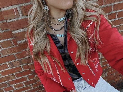 Red Blazer Western Outfit, Blazer Western Outfit, Western Blazer Outfit, Vintage Cowgirl Outfits, Nfr Vegas, Long Closet, Stetson Wright, Western Blazer, Grunge Western