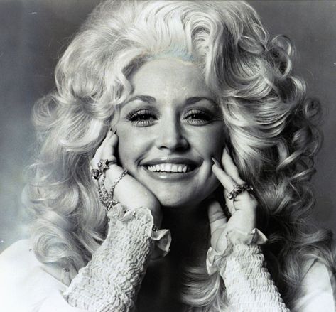 The Dolly Parton Beauty Rules! Straight From the Queen of Country’s Own Mouth | Vogue Dolly Parton T Shirt, Dolly Parton Pictures, Beauty Rules, I'm With The Band, Hello Dolly, Brigitte Bardot, Dolly Parton, Big Hair, Beauty Videos