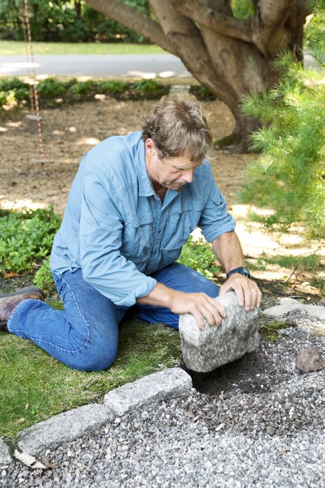 Repairing Cobblestone Edging | This Old House Cobblestone Edging, Gravel Driveway Edging, Driveway Edging, Circle Driveway, Concrete Edging, Cobblestone Driveway, Diy Driveway, Driveway Paving, Gravel Driveway