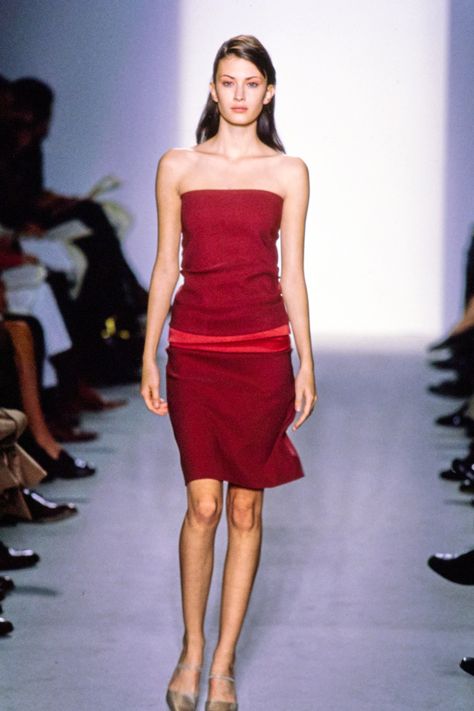 Rhea Durham 90s, 1997 Outfits, Rhea Durham, Wardrobe Aesthetic, 2024 Moodboard, High Fashion Runway, Calvin Klien, 90s Runway Fashion, Vintage Runway