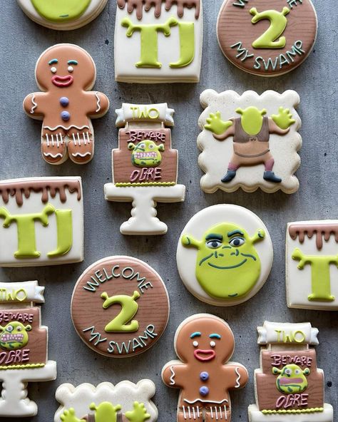 Shrek Themed 1st Birthday Party, Shrek Decorated Cookies, Shrek 2 Birthday Party, Shrek Cake Pops, Shrek Cookies Decorated, Shrek Birthday Party Food, Shrek 2nd Birthday Party, Shrek Cookies, Shrek Birthday Party Decorations