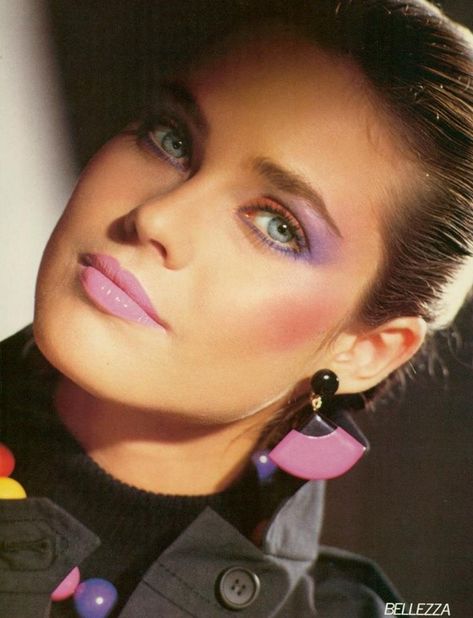 80s Hair And Makeup, 1980s Makeup And Hair, 80’s Makeup, 1980s Makeup, 70s Makeup, 80s Makeup, Gala Ideas, Retro Makeup, 80s Hair