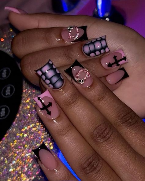 Pink Black Nails, Pink Tip Nails, Acrylic Nail Set, Hard Nails, Colored Acrylic Nails, Girly Acrylic Nails, French Tip Acrylic Nails, Dope Nail Designs, French Acrylic Nails