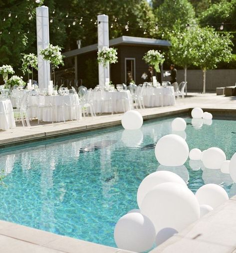 Pool Shop Ideas, Wedding Reception Poolside, Backyard Poolside Wedding, All White Pool Party Decorations, White Balloons In Pool, Outdoor Pool Wedding Ideas, Wedding Venue With Pool, After Wedding Pool Party, Backyard Pool Wedding Ideas