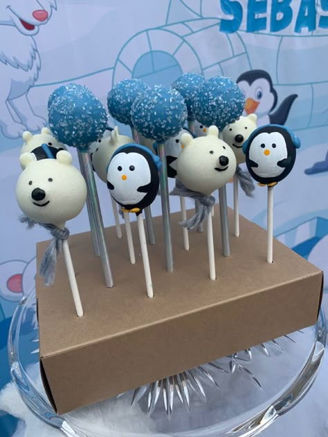 Polar Bear Cake Pops, Arctic Theme Party, Arctic Birthday Party, Penguin Baby Shower Ideas, Polar Bear Baby Shower Theme, Polar Bear Birthday Party, Winter Theme Cake, Arctic Cake, Penguin Themed Birthday Party