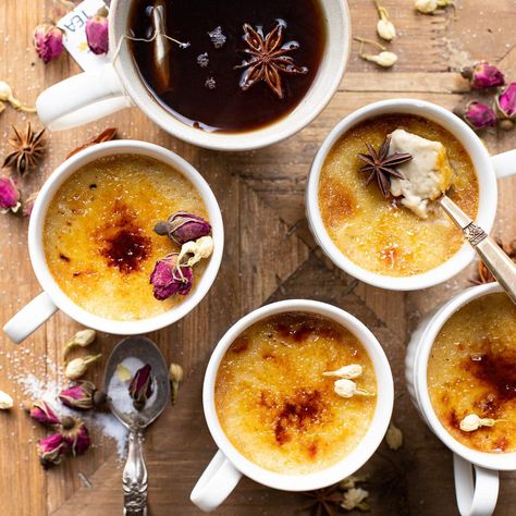 Crème Brûlée Recipe, Creme Brulee Recipe Easy, Creme Brulee Desserts, French Custard, Cream Brulee, Brulee Recipe, Creme Brulee Recipe, Winter Desserts, No Bake Snacks