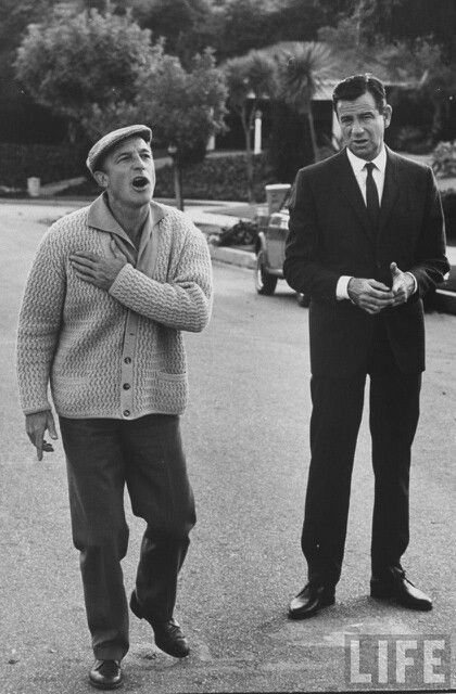 Gene Kelly and Walter Matthau on the set of "Hello, Dolly" (1969). Walter Matthau, Married Man, Gene Kelly, Hollywood Actors, Fred Astaire, Hollywood Icons, Married Men, Hollywood Star, Hello Dolly