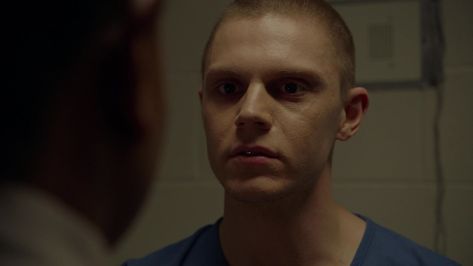 Evan Peters American Horror Story Kai Anderson Kai Anderson Buzzcut, Kai Anderson, Evan Peters American Horror Story, Kit Walker, Creepy Core, Tate Langdon, American Animals, Georgian Homes, Evan Peters