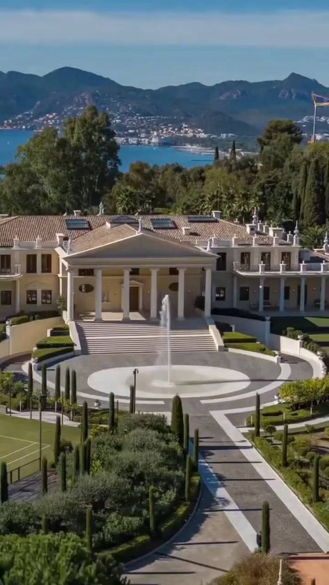 THE REAL ESTATE (@realtrillionairestates) posted on Instagram: “Don’t miss out on our tour of this $141,000,000 mega mansion in the South of France . . . #homes #bedroom #views #luxury #lifestyle…” • May 20, 2022 at 6:48pm UTC France Mansion, Dream Mansion, Mega Mansions, Bedroom Views, Mansions Luxury, The South Of France, May 20, South Of France, Luxury Lifestyle