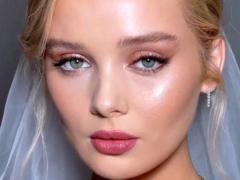 Trendy Bridal Makeup, No Eyeliner Bridal Makeup, Charlotte Tilbury Wedding Makeup, Pink Bridal Eye Makeup, Dewey Bridal Makeup, Fairy Bridal Makeup, Spring Bride Makeup, Charlotte Tilbury Bridal Makeup, Bride Makeup Winged Eyeliner