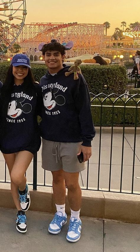 Disney Outfit Couple, Matching Couple Disney Outfits, Disney World Outfits Men, Men’s Outfits Disney, Disney Couple Outfits, Bf Things, January Outfits, Disney Trip Outfits, Disney Fits