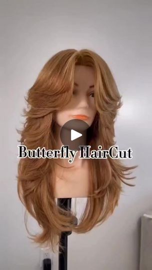 Haircut Tutorial Girl, Butterfly Haircut Back View, How To Cut Butterfly Haircut, Butterfly Cut Tutorial, Butterfly Haircut Tutorial, Butterfly Hair Cut, Butterfly Hairstyle, Butterfly Haircut, Haircut Tutorial