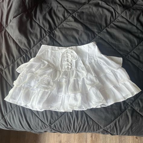 Vintage White Skirt, Whote Skirt, Cutecore Skirt, Yeet Skirt, White Skirt Aesthetic, White Ruffle Skirt Outfit, Diy Ruffle Skirt, Bridgerton Halloween, Coquette Skirts